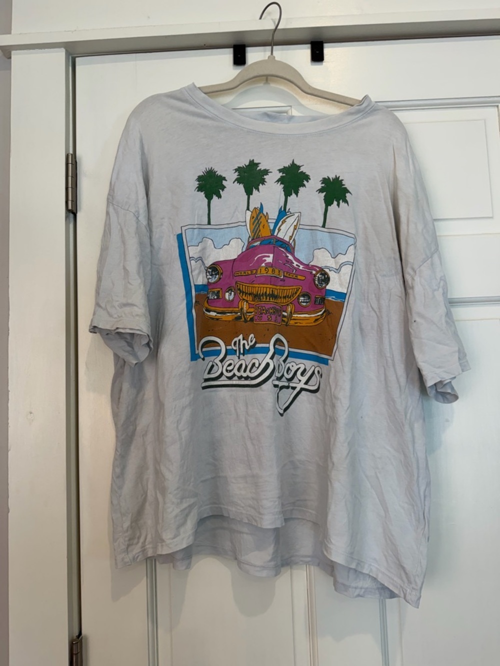 Daydreamer White Graphic Tee with Green Palm Trees
